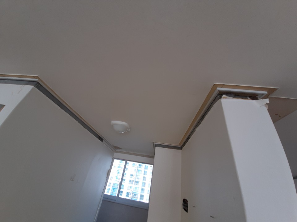 2020년 3월12일 수원 문틀 및 몰딩 작업